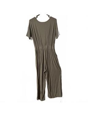 Jardin Olive Green Short Sleeve Jumpsuit with Pockets! Large